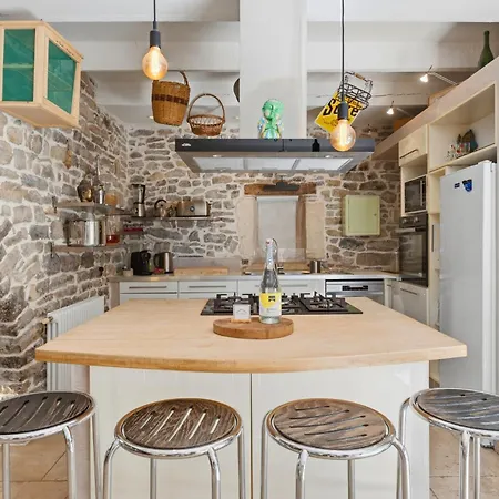 Bardelours 4 - De Charme Avec Piscine Privée - 6 * Saint-Bauzille-de-Montmel