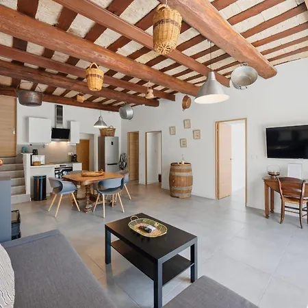 Bardelours 4 - Charming With Private Pool - 6 Bedrooms