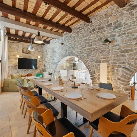Bardelours 4 - Charming With Private Pool - 6 Bedrooms Holiday home *